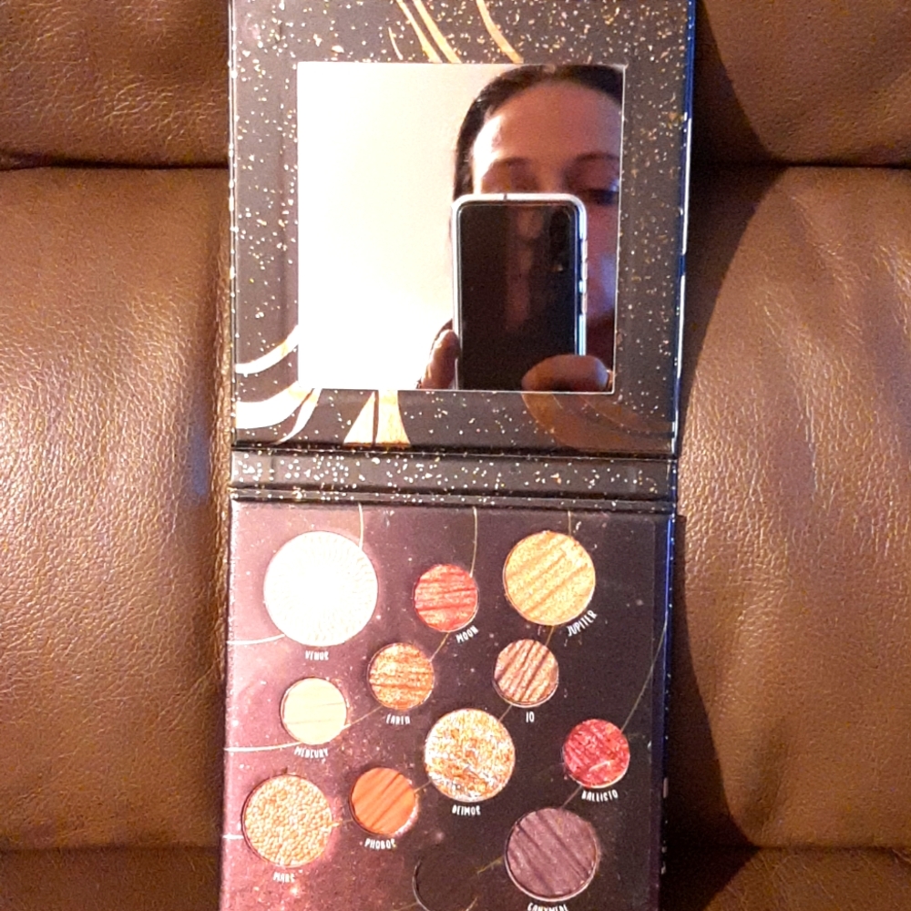 Dito cosmetics eyeshadow pallete